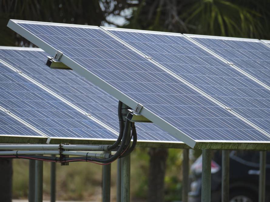grid-tied vs hybrid solar for South African retail stores